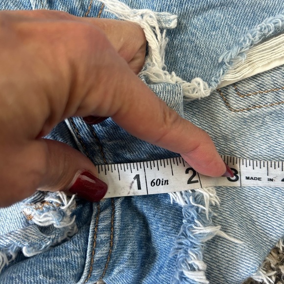 Levi’s 501 Distressed Button Fly Cutoff Shorts size 25W - Picture 8 of 9